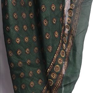 Urban Outfitters Accessories - Urban Outfitters 100% Silk Scarf Urban Outfitters Accessories - Urban Outfitters 100% Silk Scarf